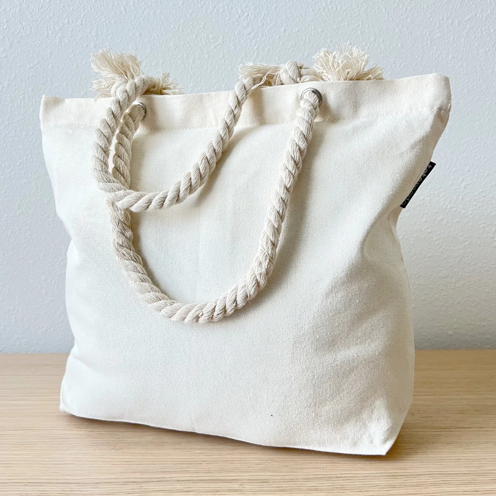 Cotton tote bags with reinforced handles