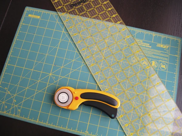 FABRIC ROTARY CUTTER AND MAT